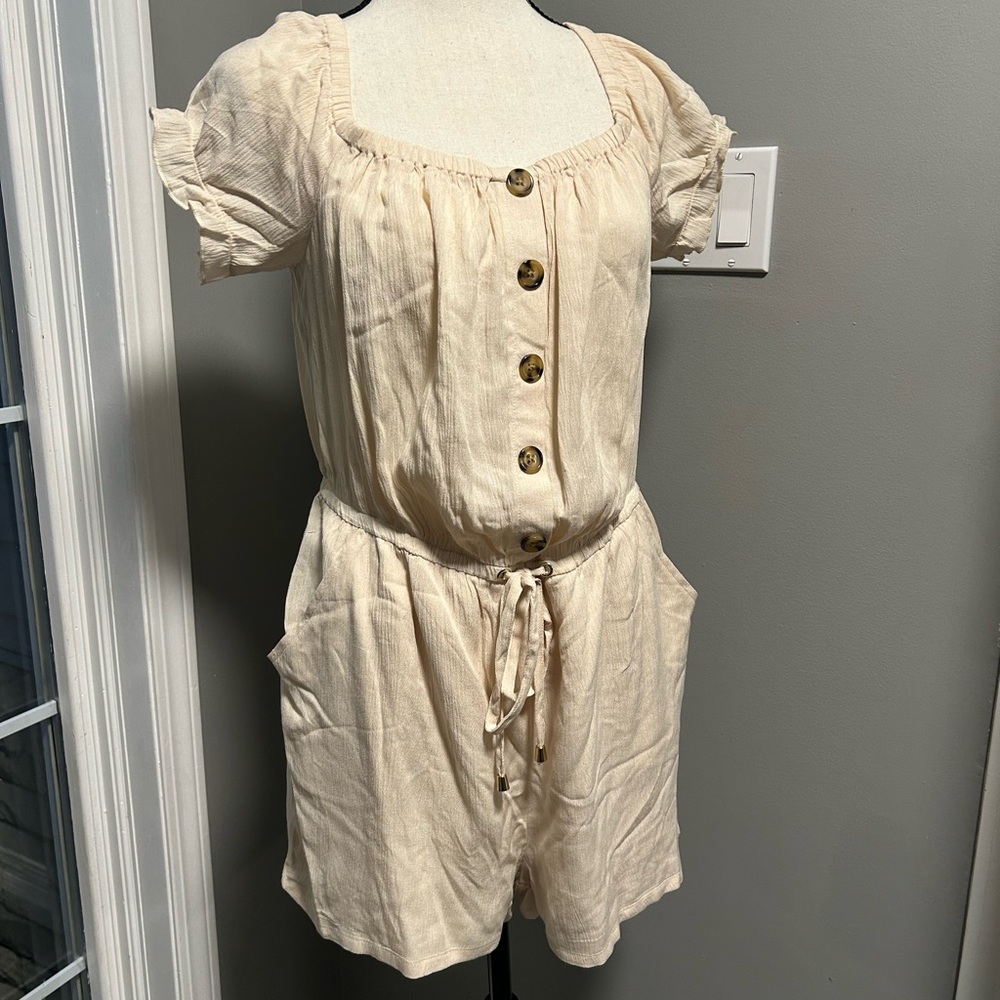 GUESS Cream Button-Front Short Sleeve Romper